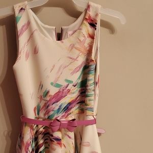 Girl's dress